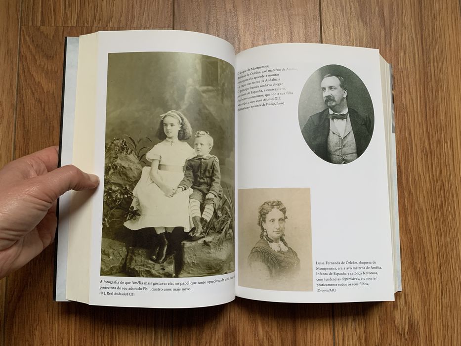 D. Amélia - Isabel Stilwell