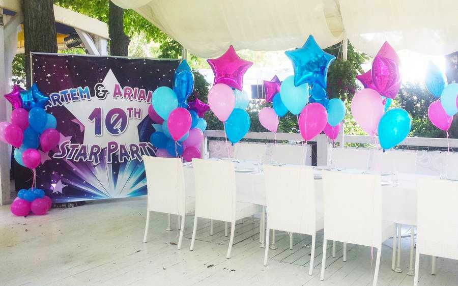 Стійка для фотозони на дитяче свято - каркас під банер. Пресс волл