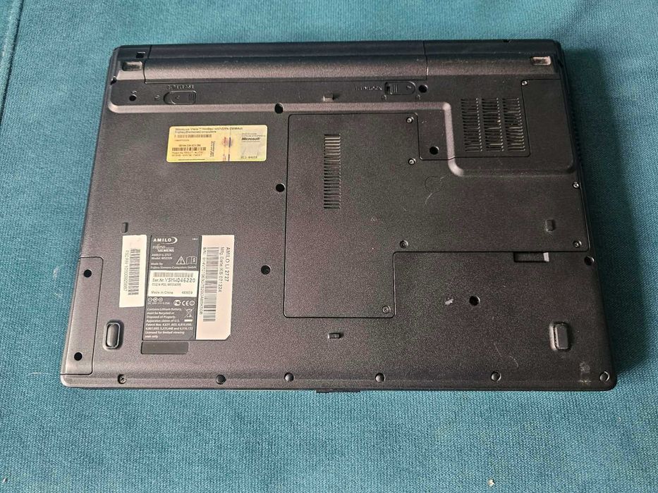 Fujitsu Siemens Amilo Li2727 15,4" | 160GB | Windows 7 Pro | Sprawny