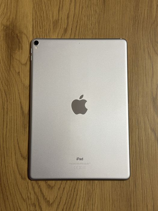 iPad Pro 10,5” 256GB Srebrny A1701 komplet