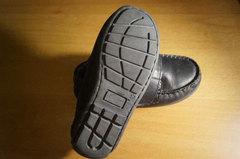 Sapatos de criança (27), em pele.