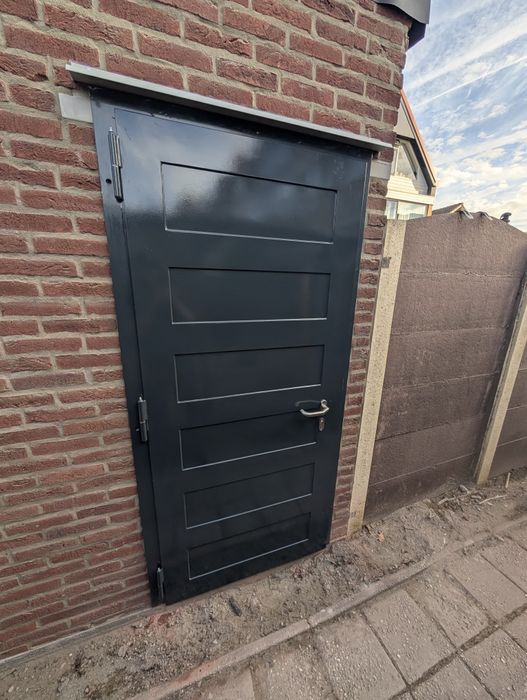 Drzwi metalowe przemysłowe