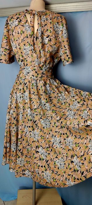 Sukienka letnia z wiskozy roz. 40/42/44