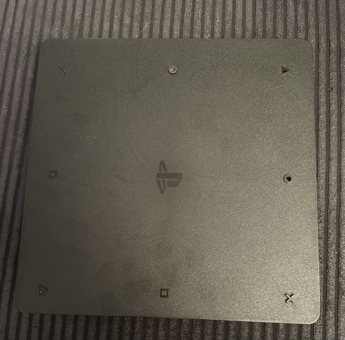 Na sprzedasz ps 4 1TB