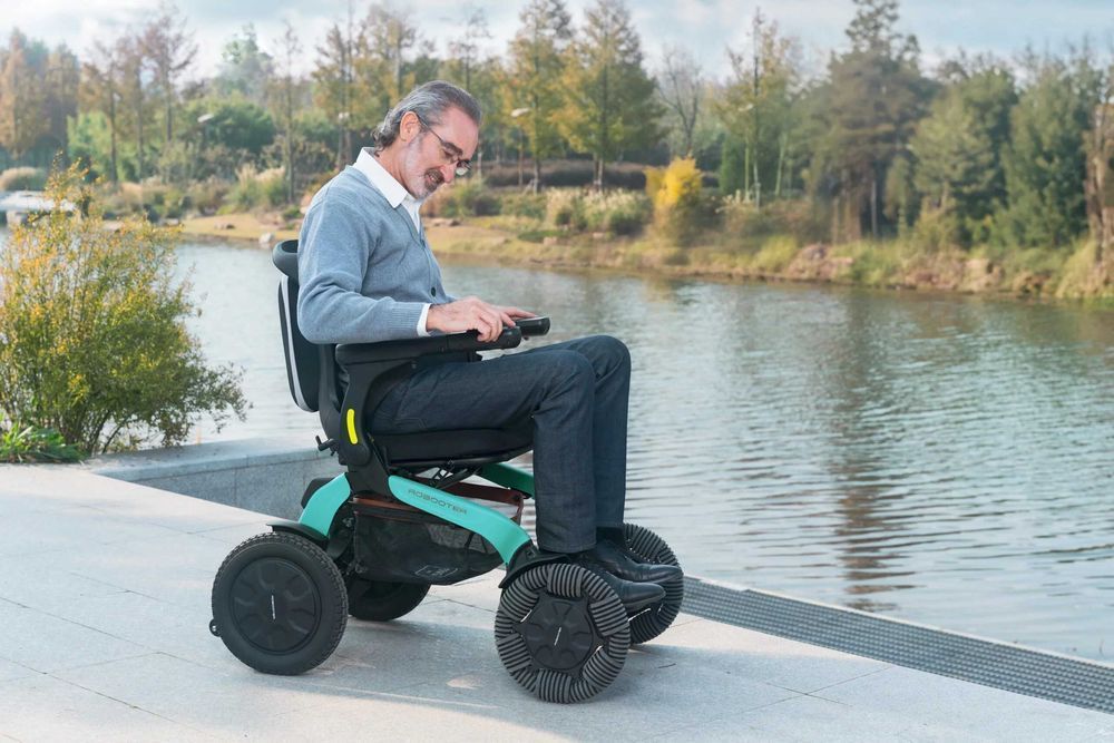Robooter E60PROA  Full Version Wózek inwalidzki elektryczny | Mobimed.com.pl