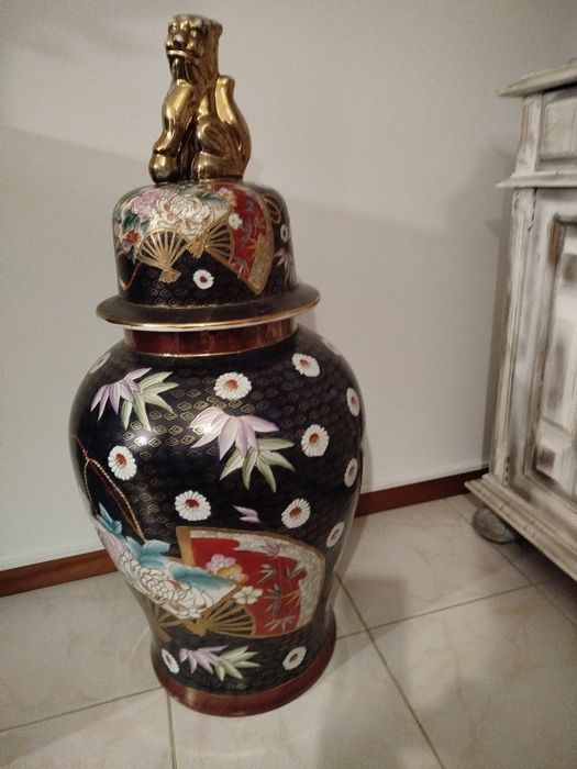 Oriental-motif jar with gold accents, antique.