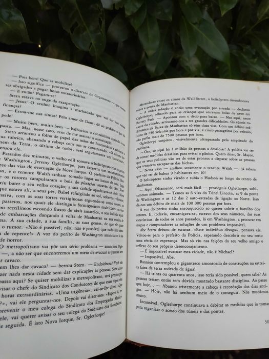 O Quinto Cavaleiro (Dominique Lapierre; Larry Collins)