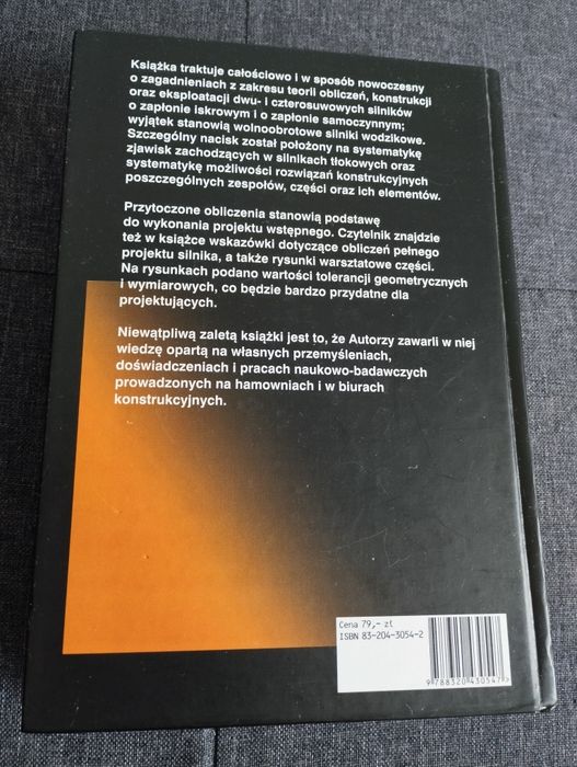 Tłokowe silniki spalinowe średnio i szybkoobrotowe - Jan A. Wajand