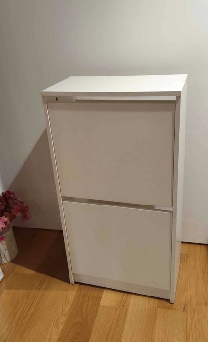 Sapateira com duas divisões