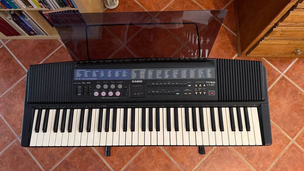 Órgão Casio Tone Bank CT 657