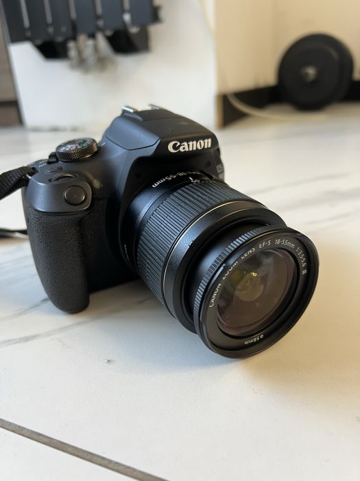 Canon 2000d майже не використовувався