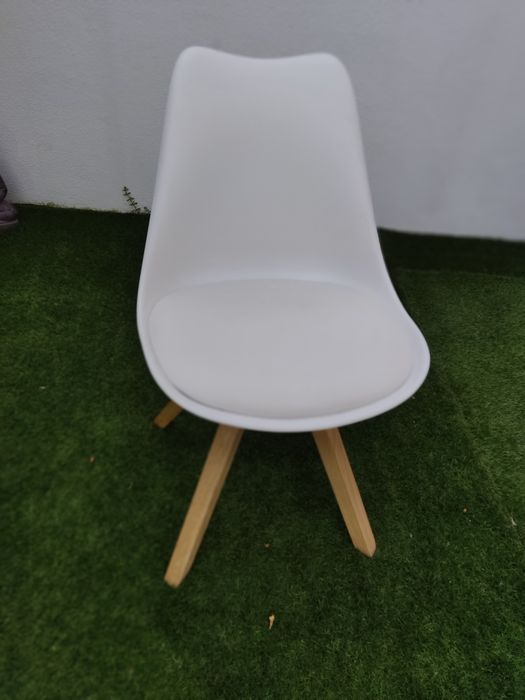 Cadeira branca - conjunto com 6 cadeiras