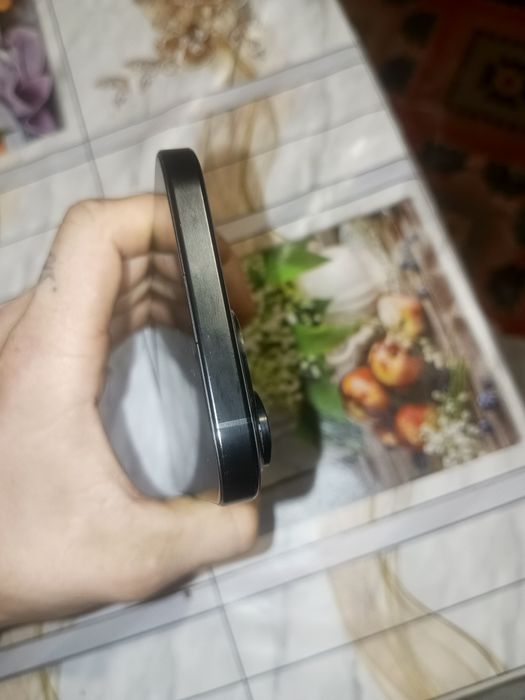 Продам по запчастям айфон 16 про мах