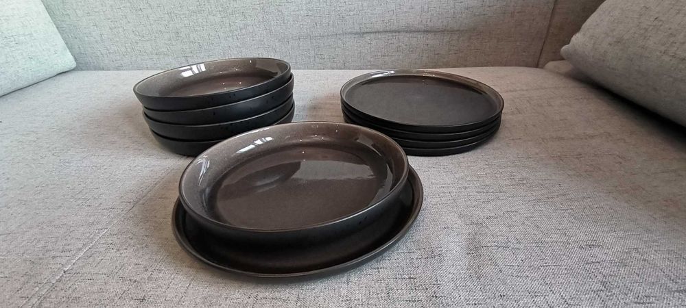 Śliczny zestaw talerzy MASER