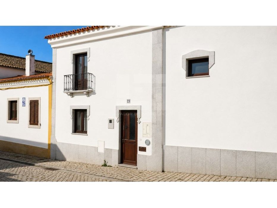 Moradia T2 com Logradouro no Centro de Alvito
