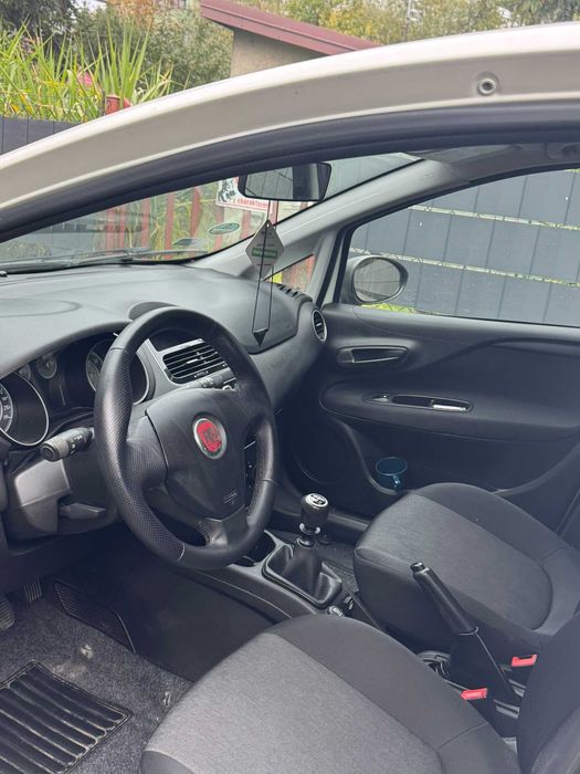 2015 roku fiat punto
