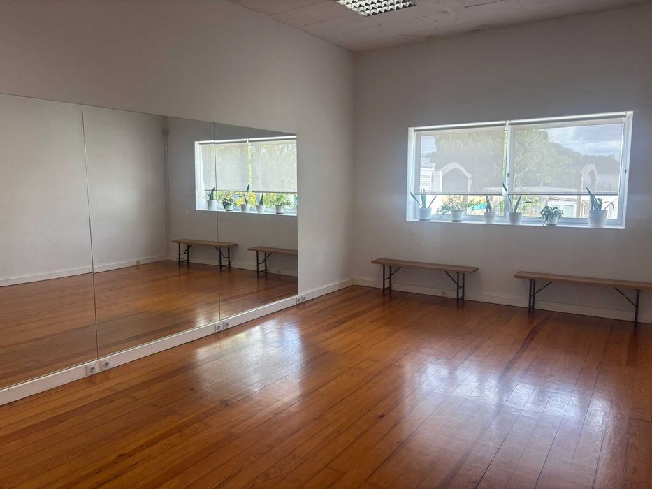 Sala-Estúdio multiusos com 30m2, aluguer à hora/dia