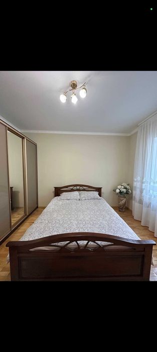 Продаж великогабаритної 3 кімнатної квартири