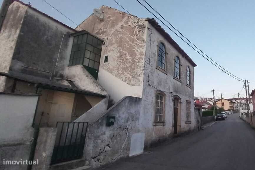 Moradia Isolada M4 com aparcamento Vendas de Ceira