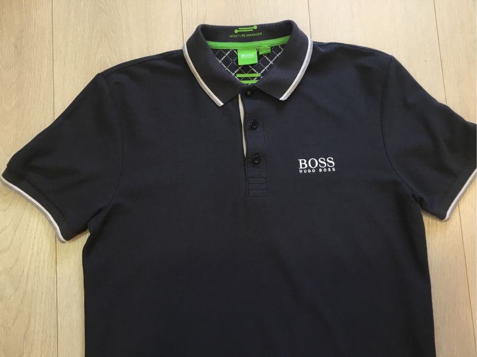 Продам поло від Hugo Boss у гарному стані розмір S