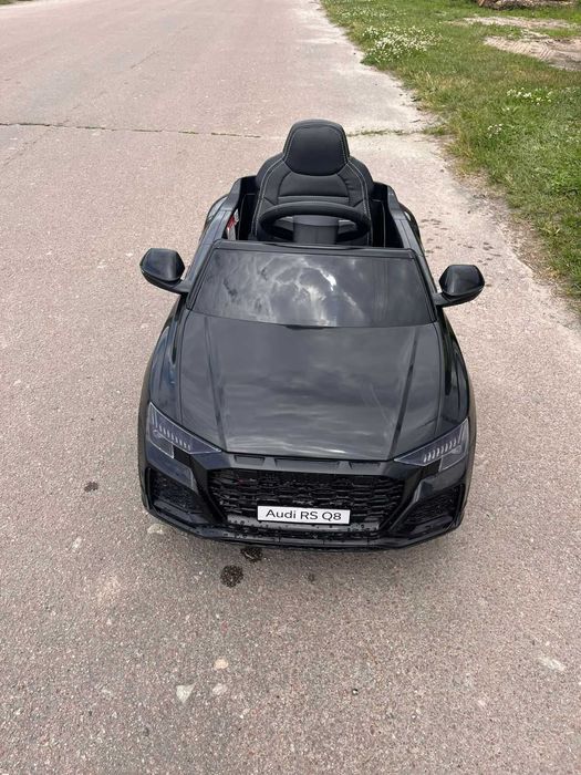 Дитячий автомобіль