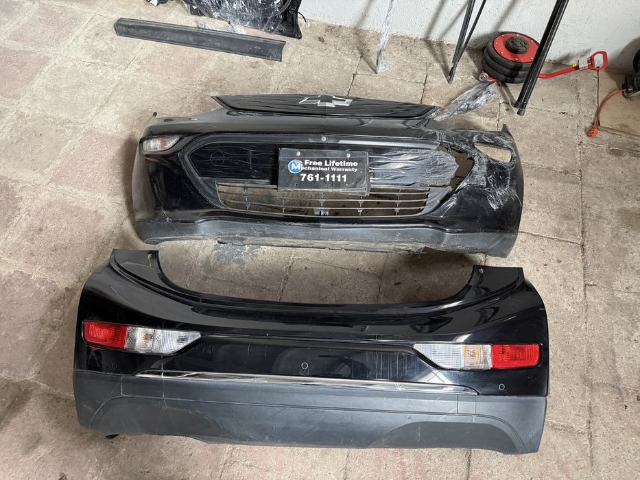 Бампера Chevrolet Bolt EV Premier 2020 цвет 384А