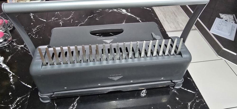 Bindownica VeroTech + grzbiety i okładki