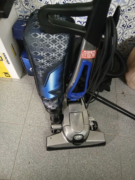 Aspirador/ robô de limpeza kirby