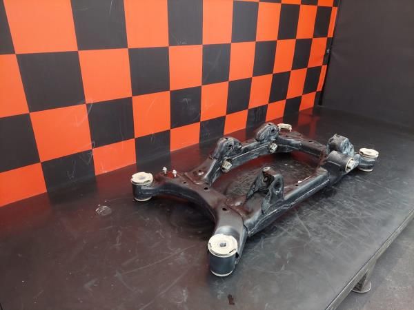 Charriot frente JEEP Renegade (BU, B1)