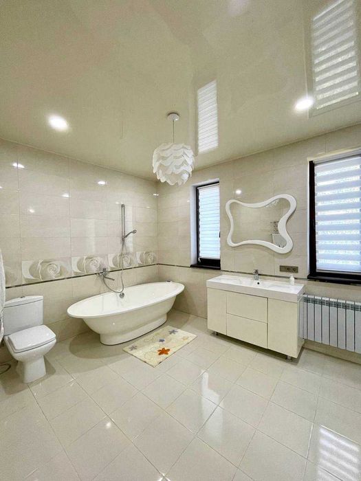 Продам дом в Обуховке, с гостевым домом/озеро/мустанг/седьмое небо