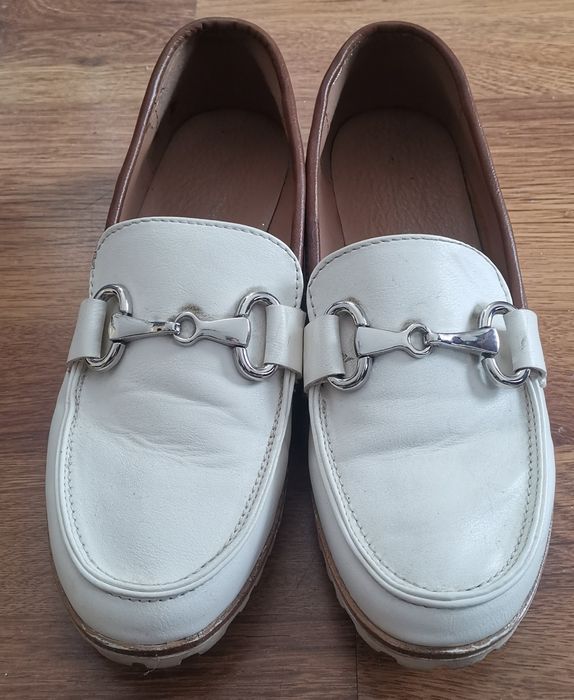Białe mokasyny dziewczęce r. 37