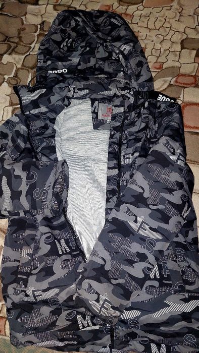 Куртка демисезон 146 см