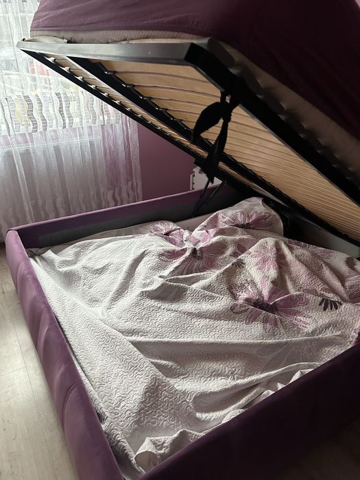 Łóżko sypialniane tapicerowane 160 -200  z pojemnikiem