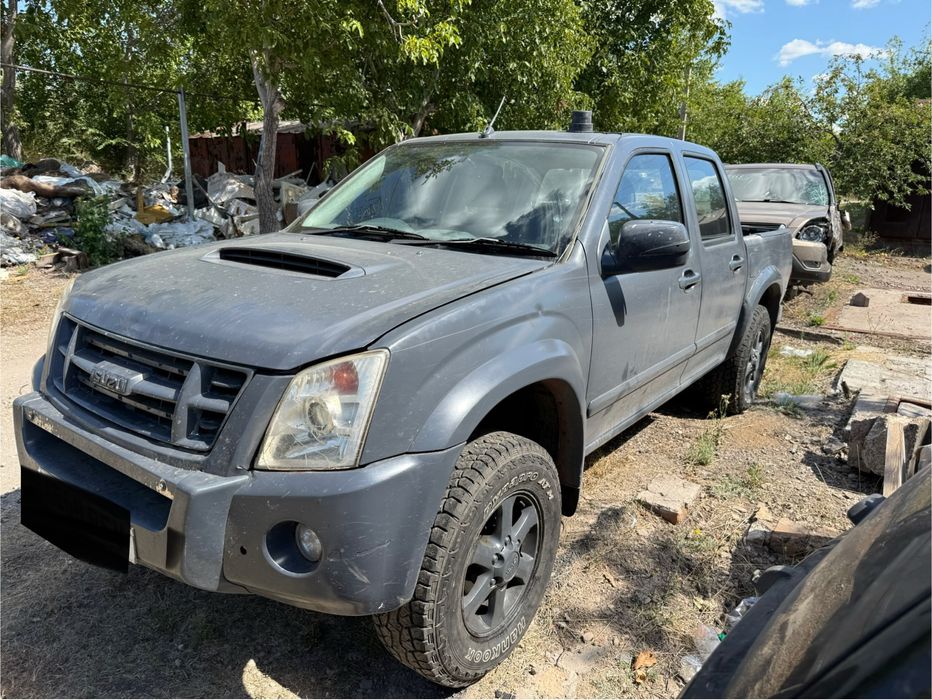 Isuzu  d-max Исузу Д-Макс 2.5/3.0 дизель МКПП/АКПП
