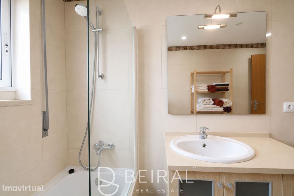Apartamento T2 às portas de Lisboa, com varanda, vista e estacionamen