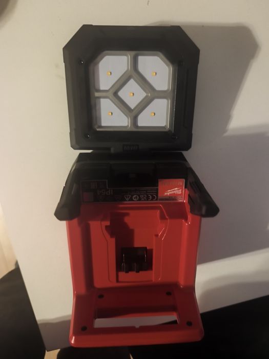 Elektronika /oświetlenie/lampa warsztatowa