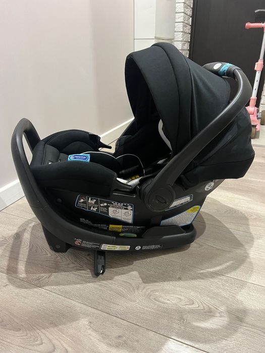 Дитяче автокрісло