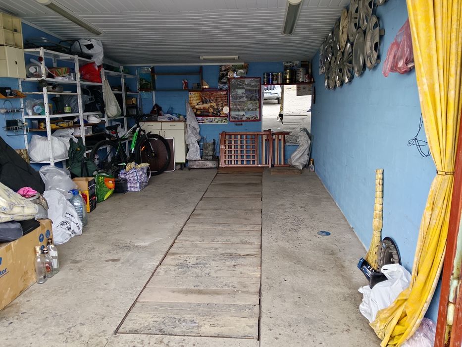 Продам гараж на песках