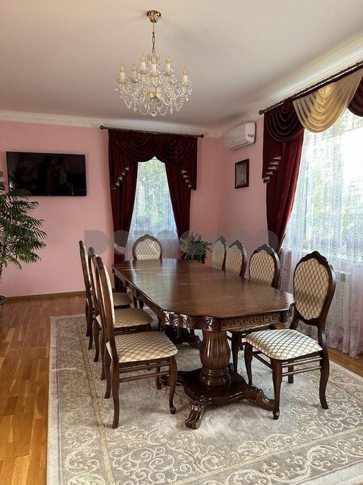 Продаж будинку 209 м2  %. 10сот. Святопетрівське