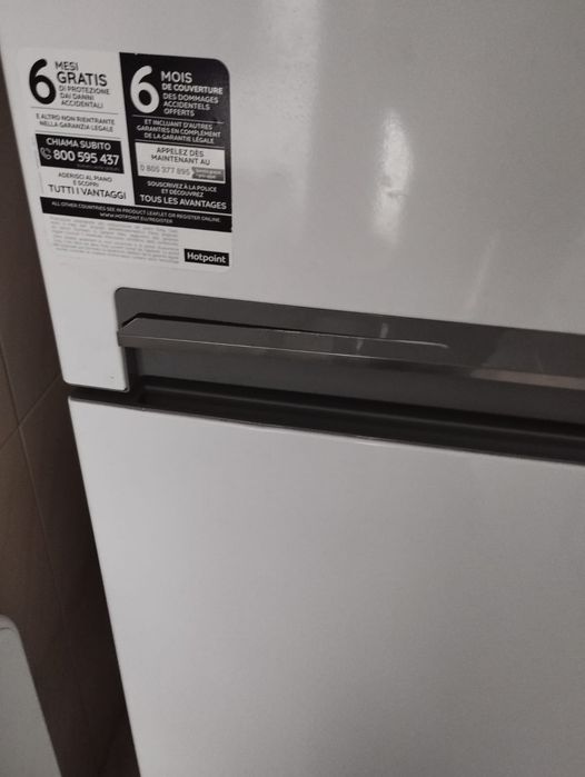 2 frigoríficos Ariston para peças