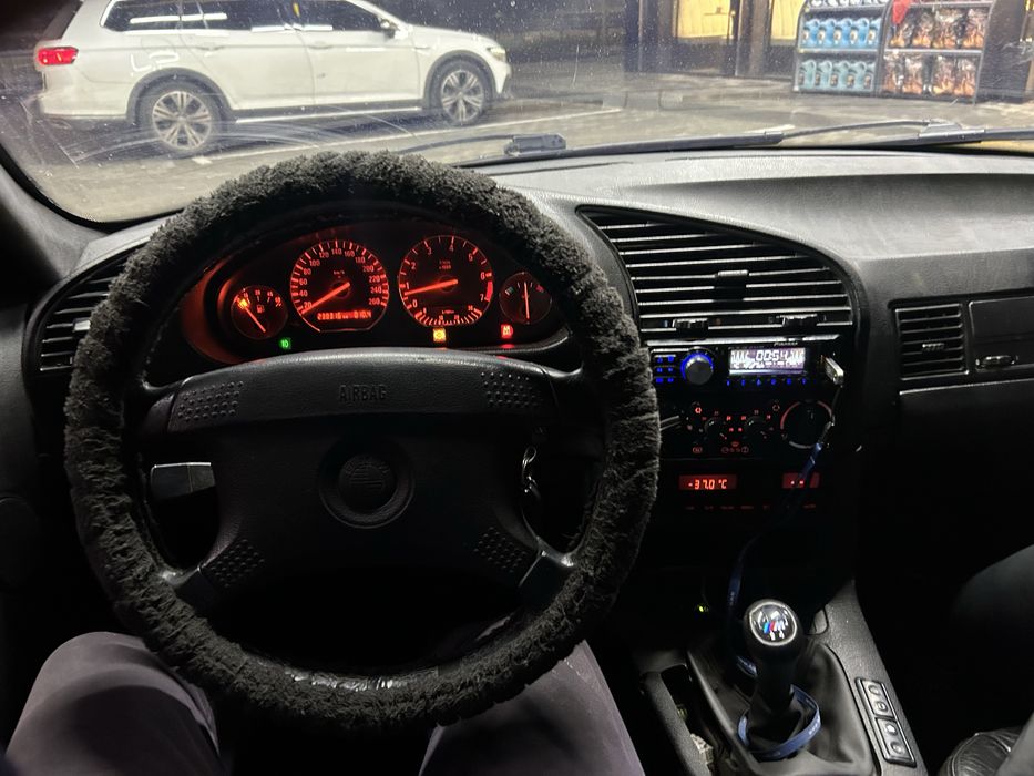 Продам бмв е36 2.0 Газ бензин