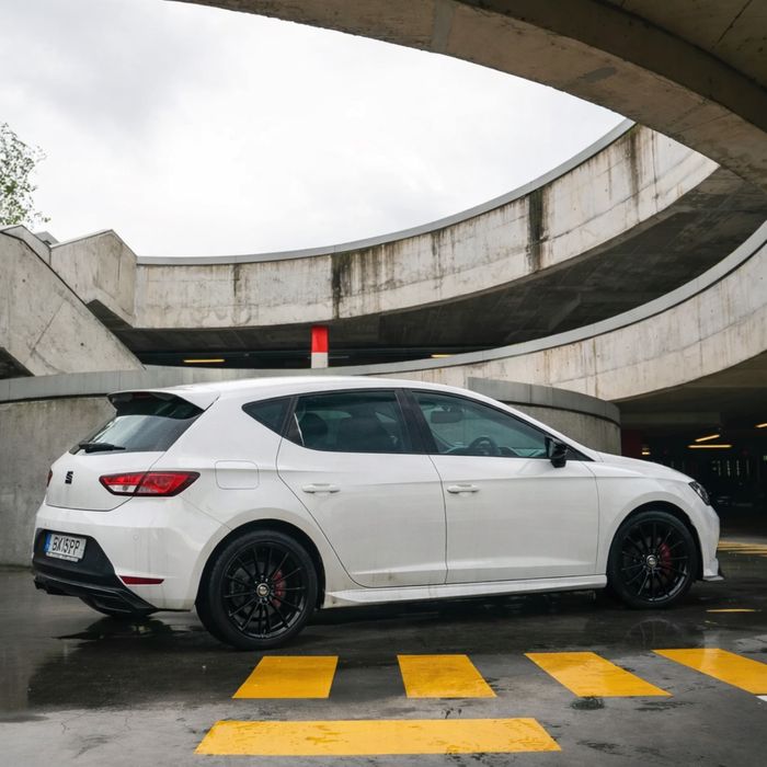 SEAT LEON 5F 1.6TDI 110CV  LOOK CUPRA