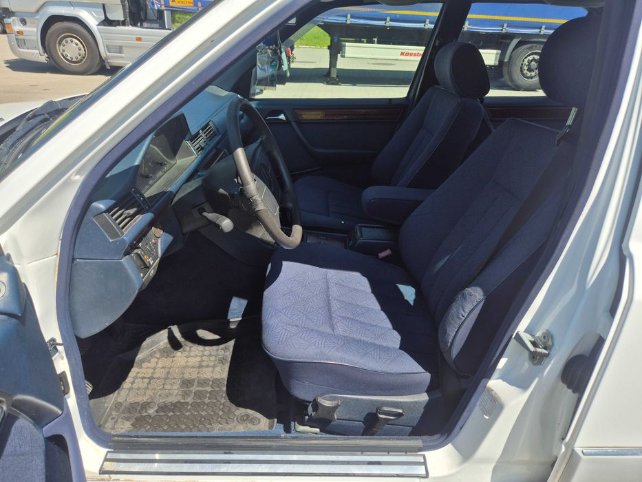 Mercedes-benz W124 * E200 *2,0d 75KM * ZDROWY * HAK *