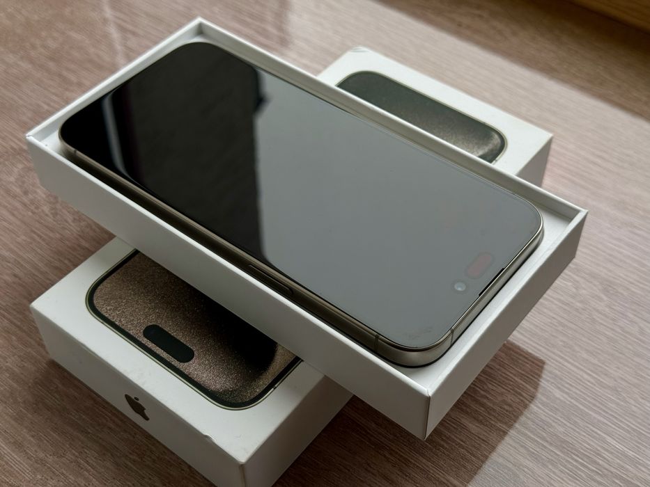 Apple Iphone 15 Pro Max Natural Titanium 256gb акб 88%
