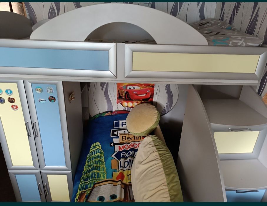 Кровать чердак з матрацом