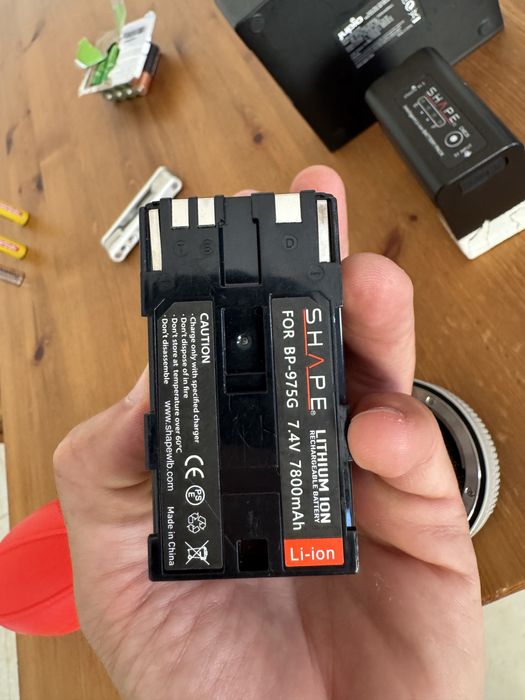 Batery blueshape bp975 + charger (for canon cinema or red komodo 6k)