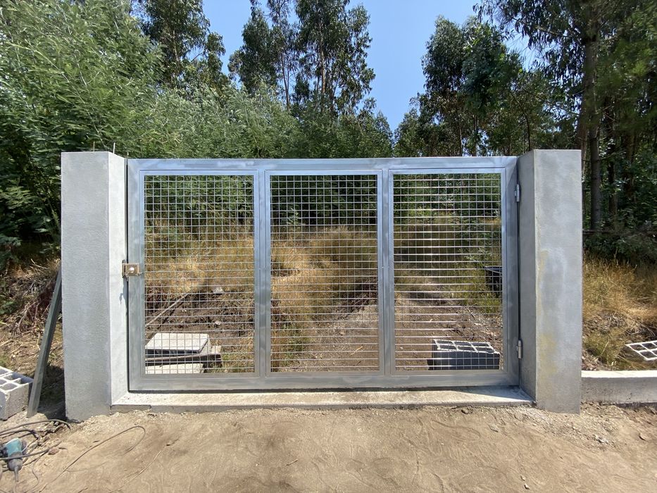 Serviços de serralharia, Portões, Grades, Coberturas, Telhados