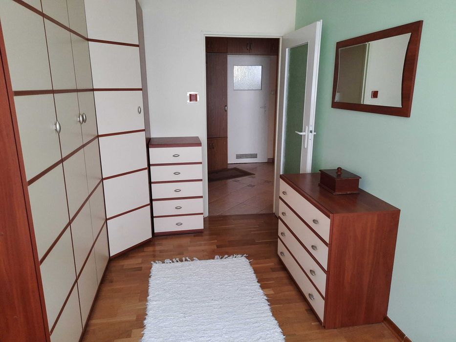 Wynajmę mieszkanie 46mkw- ładne, duży parking
