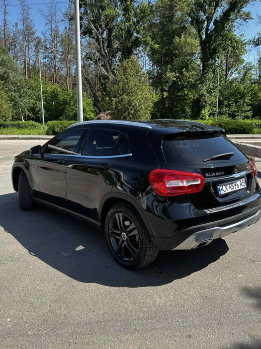 Mercedes-Benz GLA 250 W156