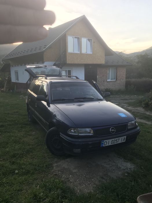 Опель Астра караван 1.6 бензин